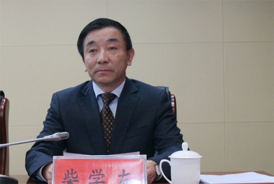 新当选的研究会首任会长柴学友在成立大会上发言