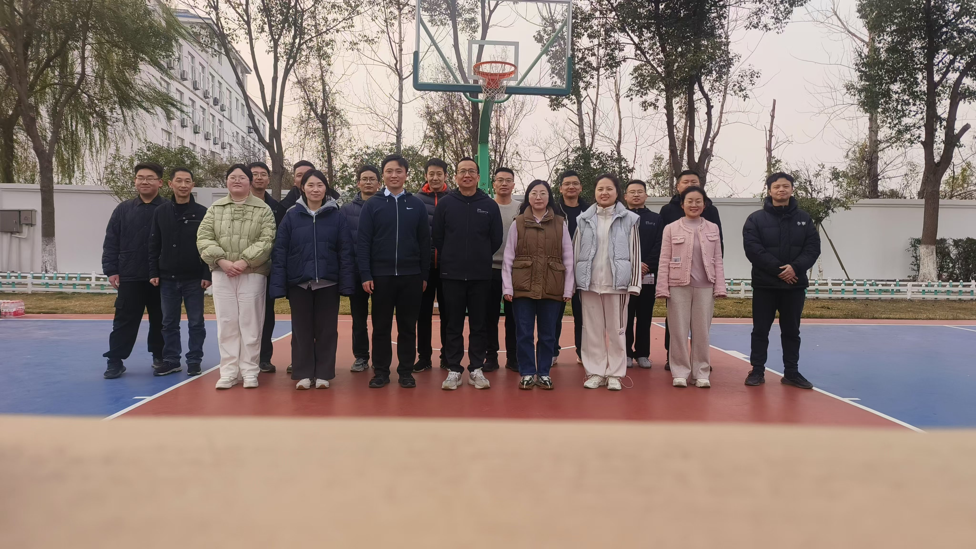 九成坂院工会举办“守护之力，正义风采”干警趣味运动会