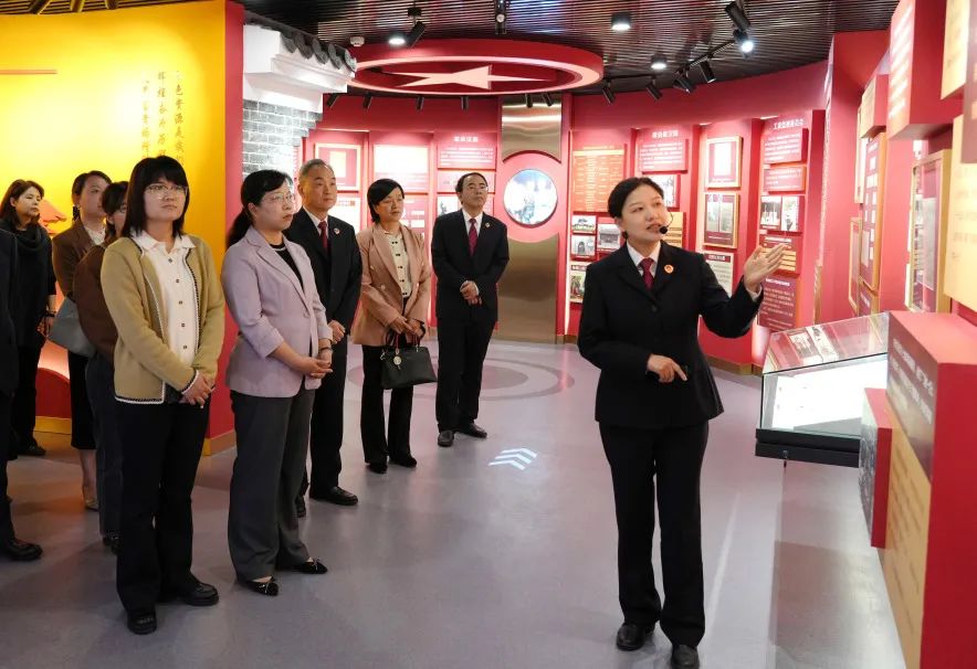 检察日报 | 在皖全国人大代表徐晓婵：开展专项普法引导群众依法合规使用医保